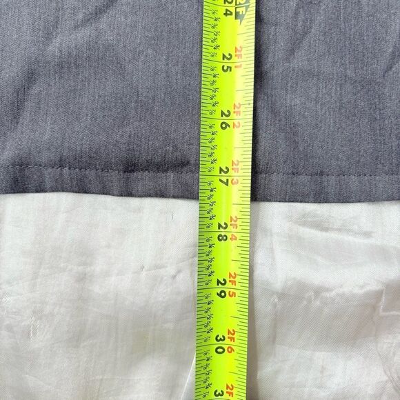 FIGS Womens Gray V-Neck Scrub Top M Short Sleeve Workwear - Picture 9 of 11